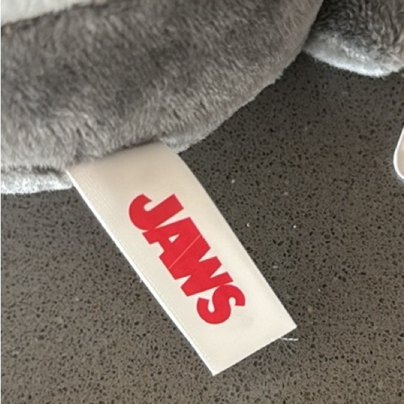 Universal Studios Jaws SHARK Plush Doll Figure / 8โ/ Limited Edition / BRAND NEW - Picture 13 of 14
